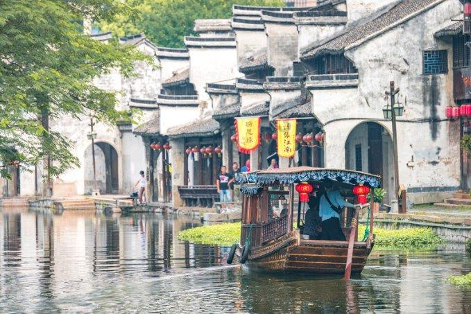 导游职业生涯规划:拥有导游资格证后的机遇与挑战